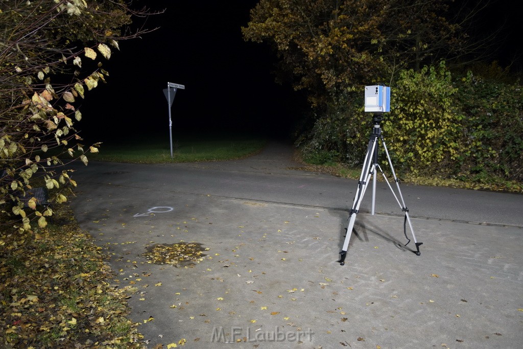 Person angefahren Fahrer fluechtig Koeln Rath Brueck Rather Steinweg P38.JPG - Miklos Laubert